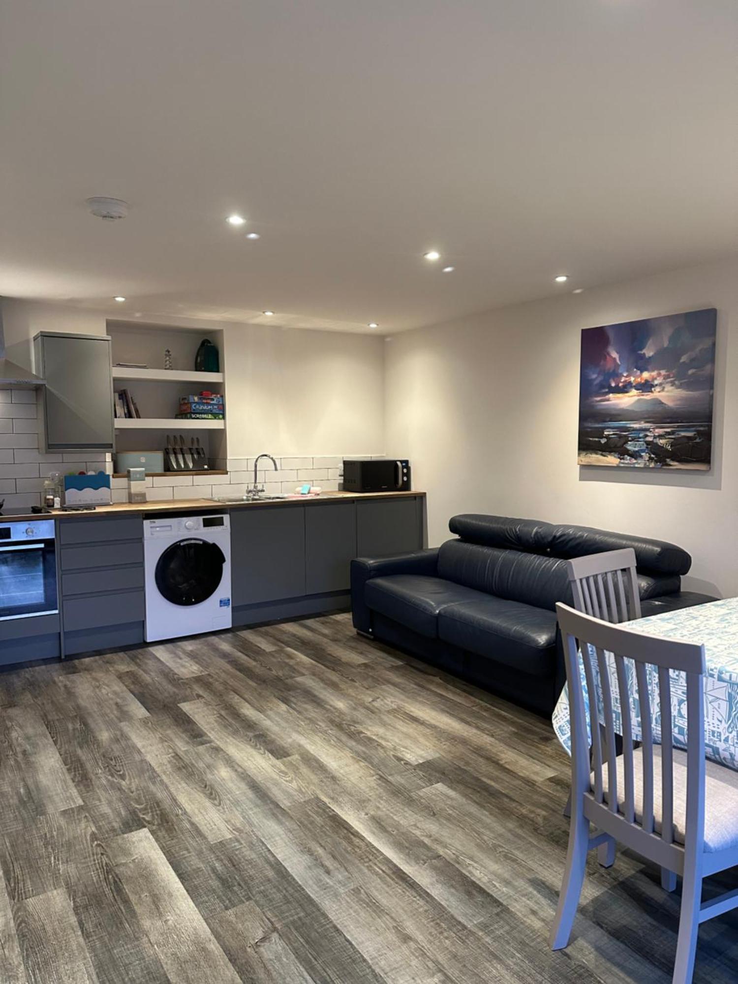 Skyelander Apartments Портрі Екстер'єр фото