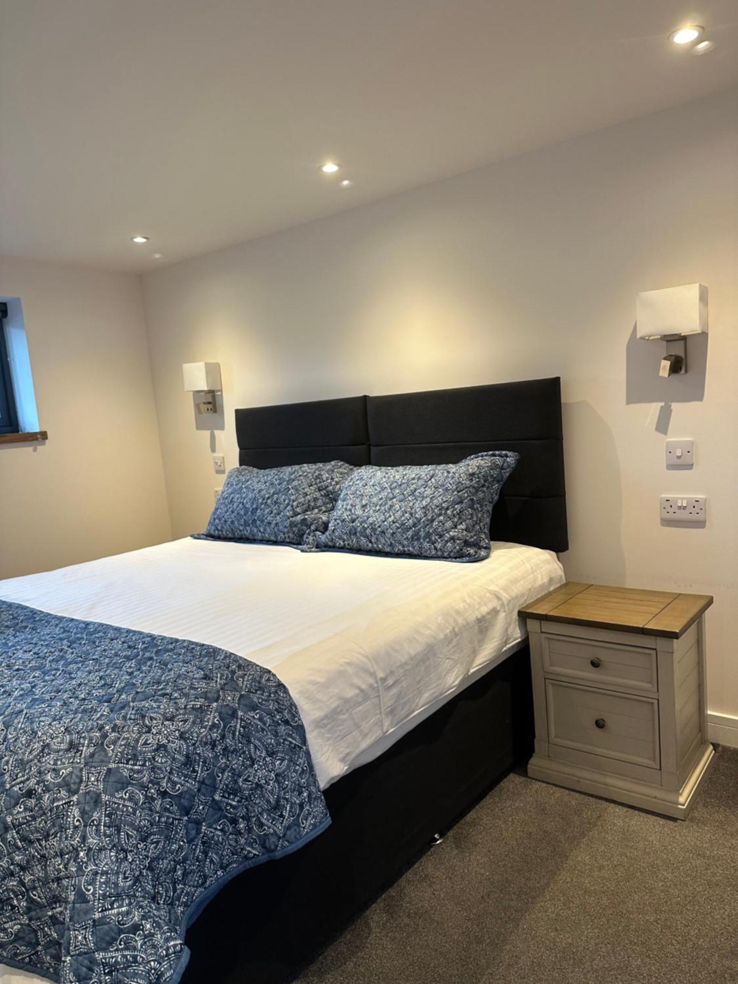 Skyelander Apartments Портрі Екстер'єр фото
