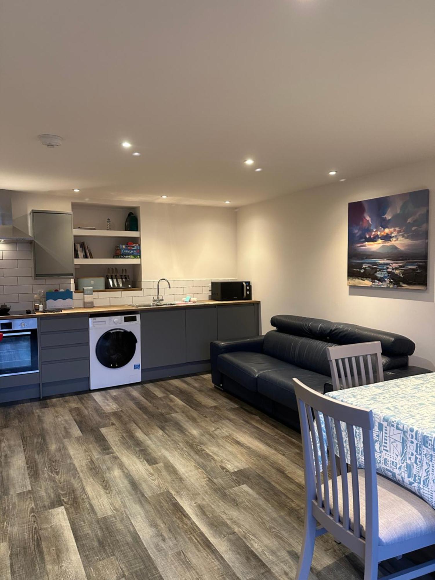 Skyelander Apartments Портрі Екстер'єр фото