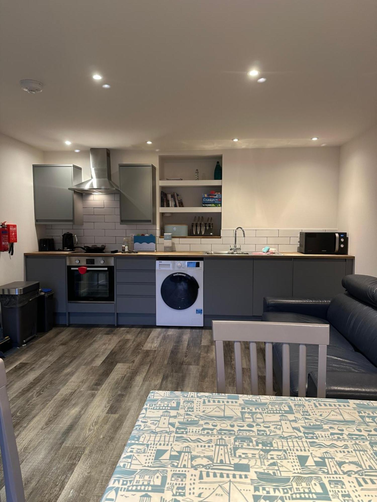 Skyelander Apartments Портрі Екстер'єр фото
