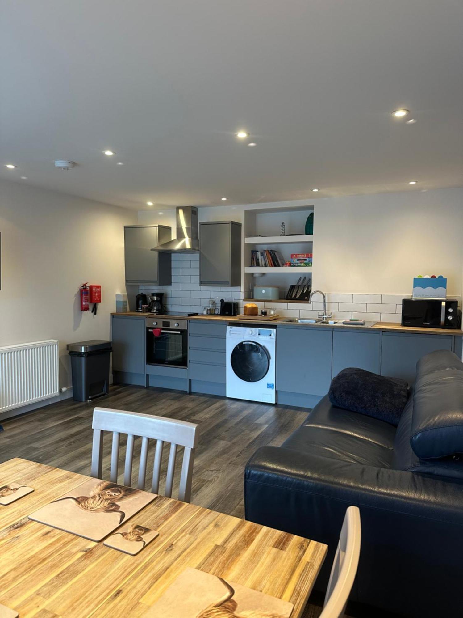 Skyelander Apartments Портрі Екстер'єр фото