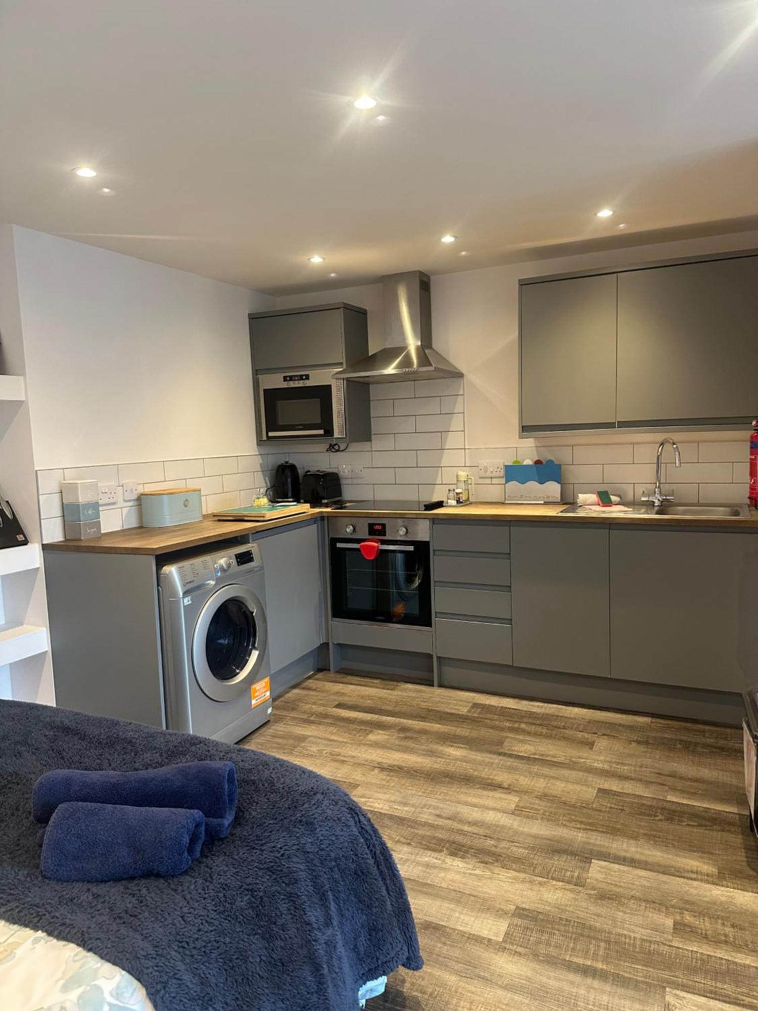 Skyelander Apartments Портрі Екстер'єр фото